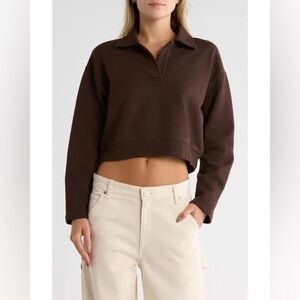 FRAME Johnny Collar Fleece Crop Sweatshirt in Brown
